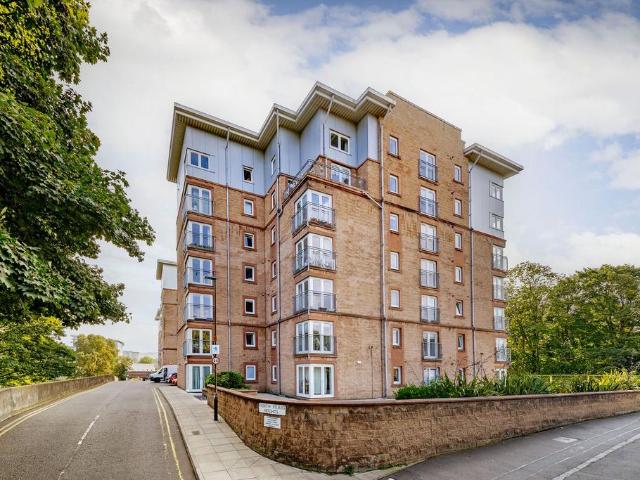 North Pilrig Heights, Edinburgh 2 bed apartment to rent £1,500 pcm £346 pw