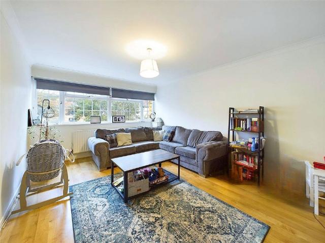 North Place, Teddington, TW11