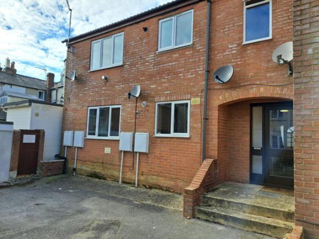 North Place, Blandford Forum DT11 Studio to rent £620 pcm £143 pw