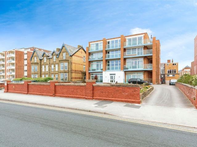 North Promenade, Lytham St. Annes FY8, 3 bed flat to rent, £1,200 pcm | PrimeLocation