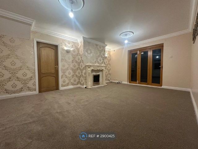 North Road, Dewsbury WF13, 3 bed semi detached house to rent, £895 pcm | PrimeLocation