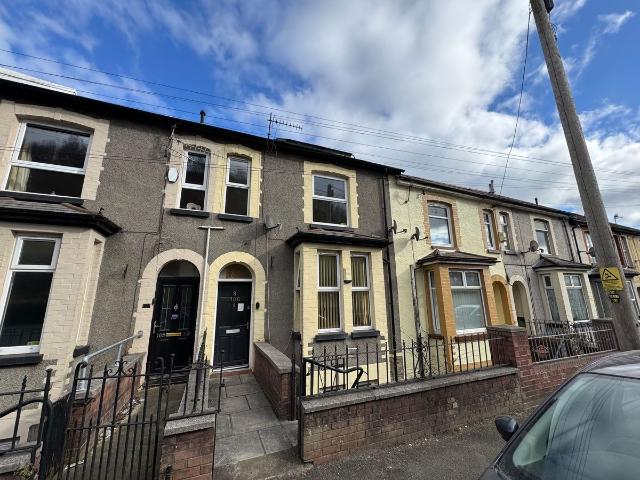 North Road, Ferndale CF43, 1 bed flat to rent, £550 pcm | PrimeLocation