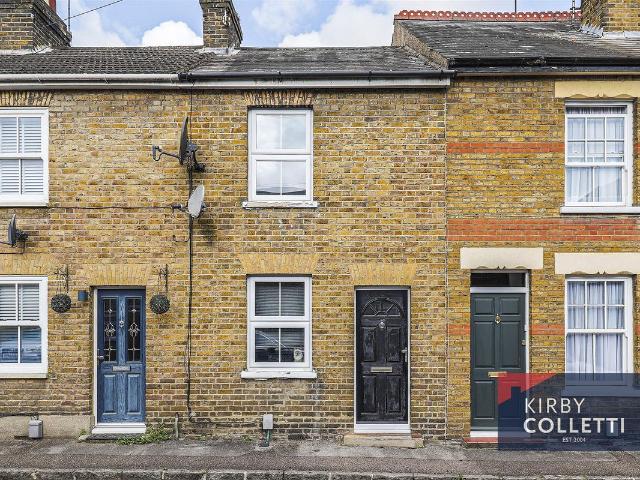North Road, Hoddesdon EN11, 2 bed terraced house to rent, £1,595 pcm | PrimeLocation
