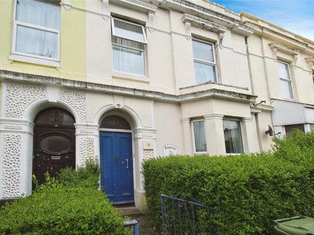 North Road West, Devon PL1 1 bed in a house share to rent £510 pcm £118 pw