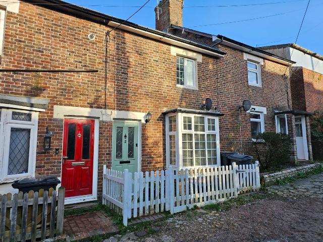 North Row, Uckfield TN22, 3 bed property to rent, £1,550 pcm | PrimeLocation