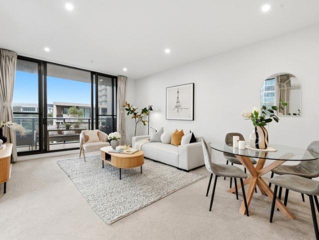 North Ryde Metro at Your Doorstep | Modern 2 Bedroom Apartment