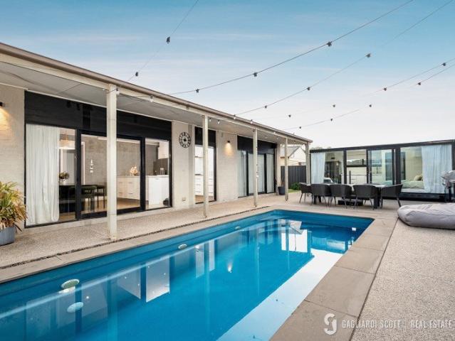 North Shepparton Private Oasis!