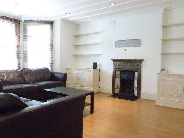North Side Wandsworth Common, London SW18, 2 bed flat to rent, £2,500 pcm | PrimeLocation