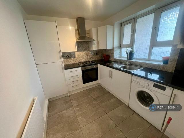 North St, Barking, IG11 1 bed flat to rent £1,600 pcm £369 pw