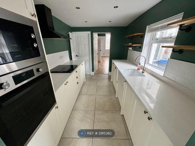 North St, Fleetwood FY7, 2 bed terraced house to rent, £800 pcm | PrimeLocation