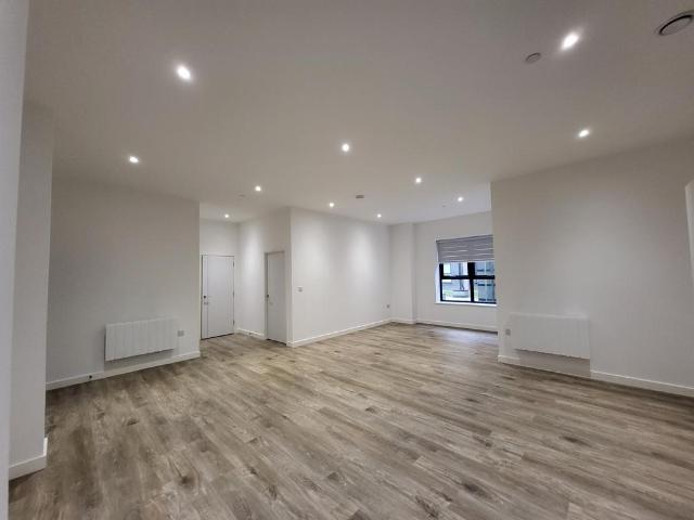North Star Avenue, Swindon, SN2 1 bed apartment to rent £975 pcm £225 pw