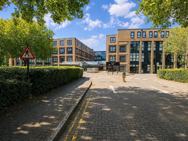 North Star Avenue, Swindon SN2, 2 bed flat to rent, £1,150 pcm | PrimeLocation