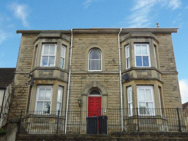 North Street, Calne SN11, 1 bed flat to rent, £825 pcm | PrimeLocation