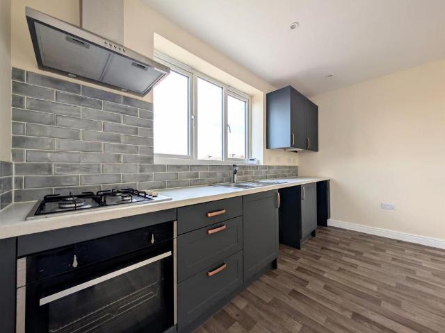 North Street, Atherstone 2 bed house to rent £950 pcm £219 pw