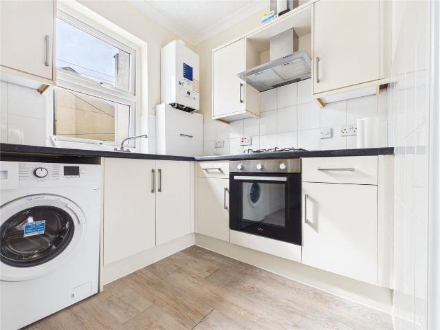 North Street, Bedminster, Bristol BS3, 1 bed flat to rent, £1,100 pcm | PrimeLocation