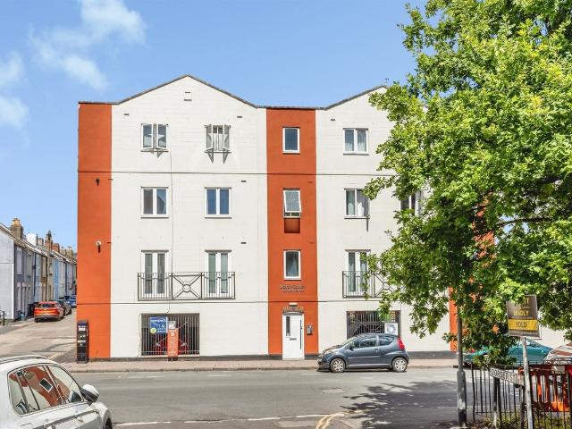 North Street, Bedminster, Bristol BS3, 1 bed flat to rent, £1,200 pcm | PrimeLocation