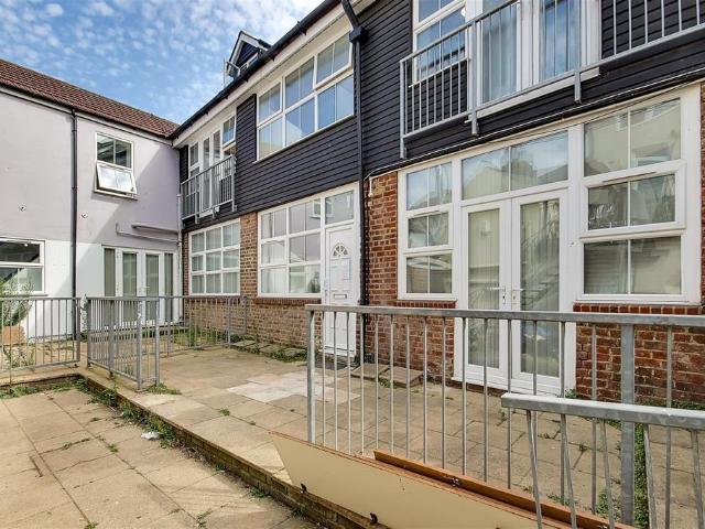 North Street Flat 7, Worthing House share to rent £750 pcm £173 pw