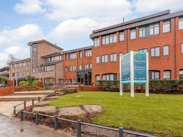 North Street, Horsham RH12, 1 bed flat to rent, £1,300 pcm | PrimeLocation