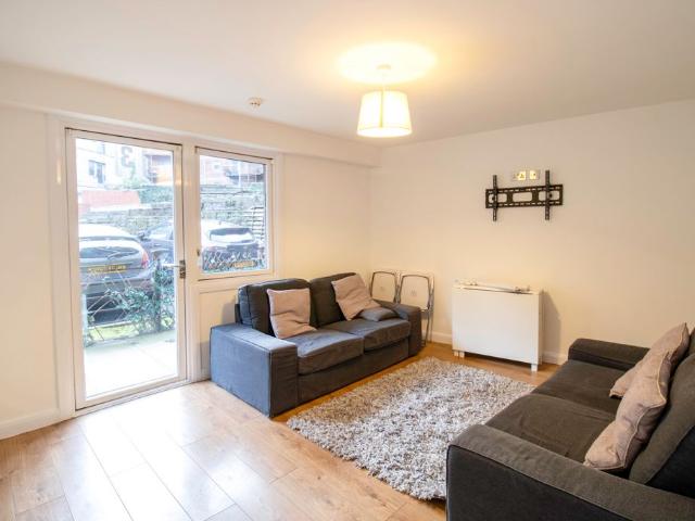 North Street, Leeds LS2, 2 bed flat to rent, £975 pcm | PrimeLocation