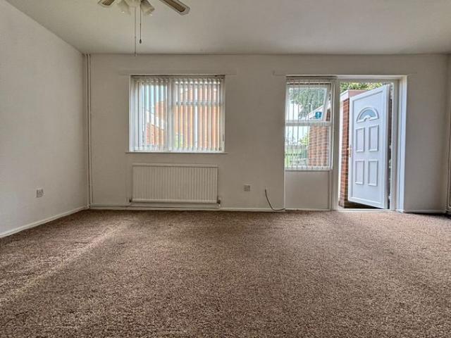 Northmoor Road M12, 2 bed terraced house to rent, £1,295 pcm | PrimeLocation