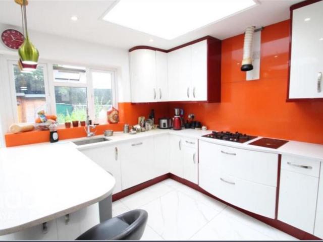 Northolt 1 bed detached house to rent £795 pcm £183 pw