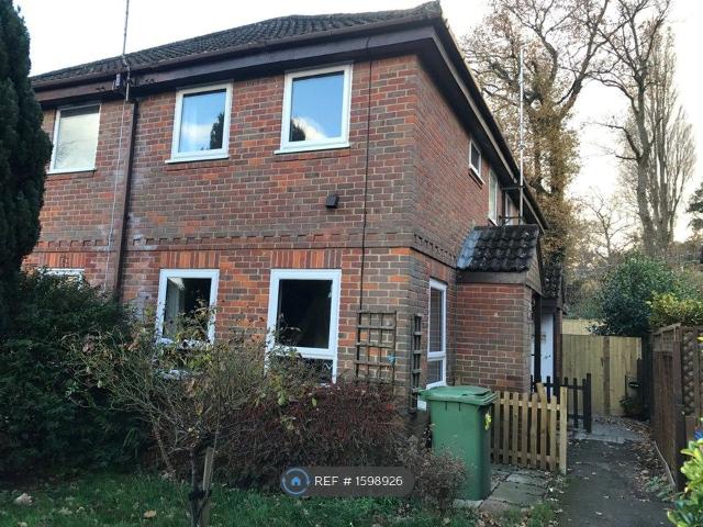 Northampton Close, Bracknell RG12, 1 bed semi detached house to rent, £1,180 pcm | PrimeLocation