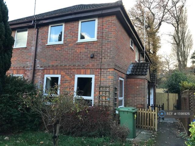 Northampton Close, Bracknell, RG12 1 bed semi detached house to rent £1,180 pcm £272 pw