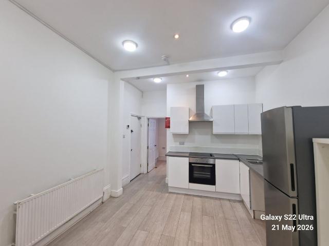 Northbrook Road IG1, Studio to rent, £2,250 pcm | PrimeLocation