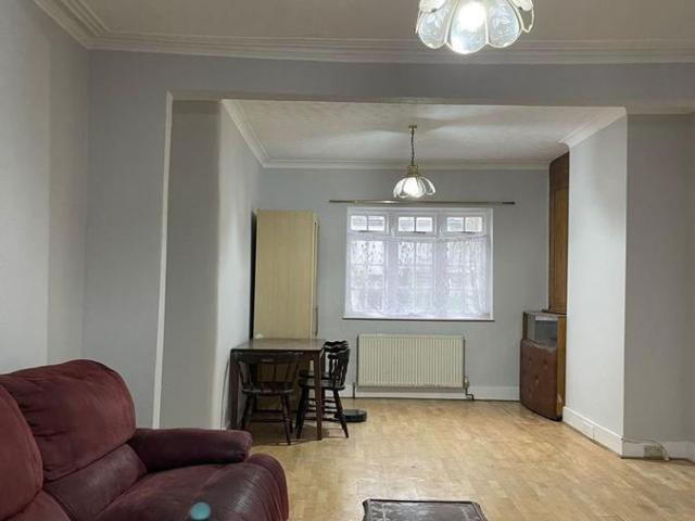 Northbrook Road, Ilford IG1, 3 bed terraced house to rent, £2,550 pcm | PrimeLocation