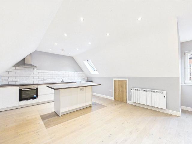 Northbrook Street, Newbury, Berkshire RG14, 1 bed flat to rent, £995 pcm | PrimeLocation