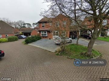 Northcliffe Close, Worcester Park, KT4 4 bed detached house to rent £2,950 pcm £681 pw