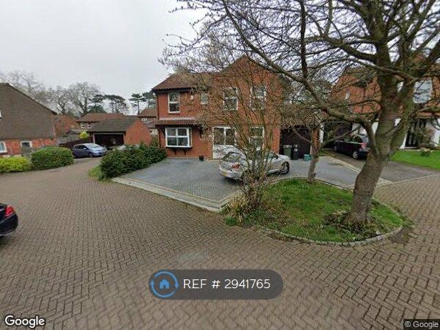 Northcliffe Close, Worcester Park KT4, 4 bed detached house to rent, £3,500 pcm | PrimeLocation
