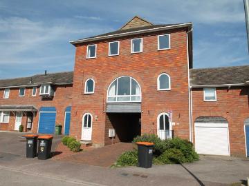 Northcliffe, Eaton Bray, Dunstable, Bedfordshire LU6, 2 bed detached house to rent, £1,100 pcm | PrimeLocation