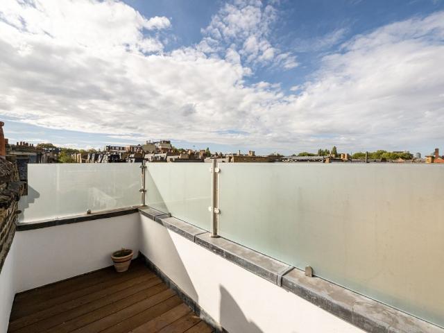 Northcote Road, Battersea, London SW11, 3 bed flat to rent, £3,500 pcm | PrimeLocation