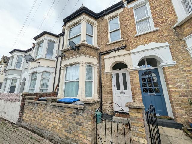 Northcote Road, Harlesden, London NW10 2 bed flat to rent £1,995 pcm £460 pw