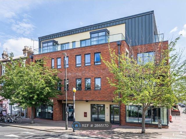 Northcote Road, London SW11, 2 bed flat to rent, £3,300 pcm | PrimeLocation