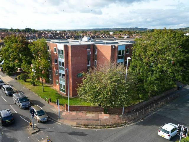 Northcourt Road, Worthing BN14, 1 bed flat to rent, £975 pcm | PrimeLocation