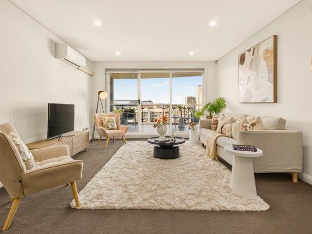 NorthEast Facing Apartment With Parramatta CBD Views and Resort Style Amenities