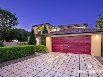 Northeast facing Family Home with Stunning Water & City View