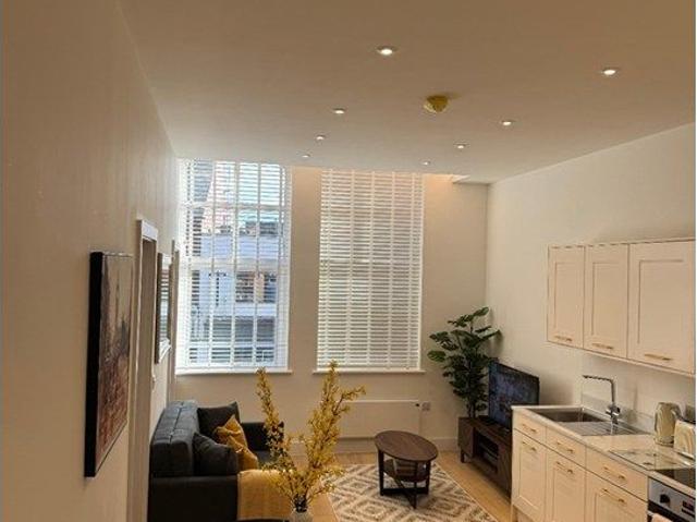 Northenden Road, Sale M33, 1 bed flat to rent, £1,050 pcm | PrimeLocation