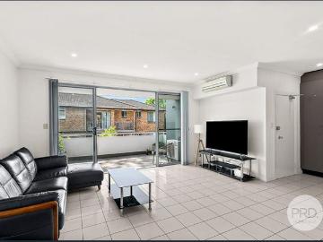 Northerly Aspect Two Bedroom Two Bathroom Unit With Enviable Location & Size!
