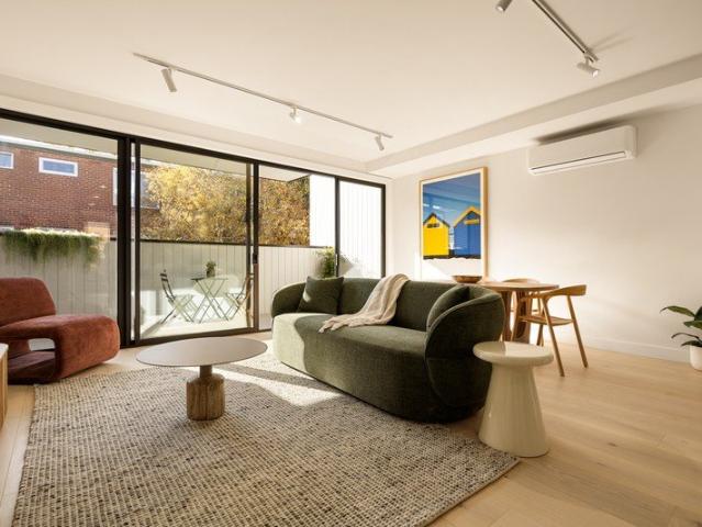 NORTHERLY LIVING WITH A PRIVATE ROOFTOP TERRACE