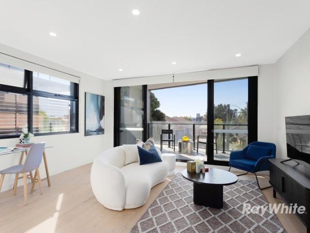 Northern Light, Modern Living, Prime Carnegie Position