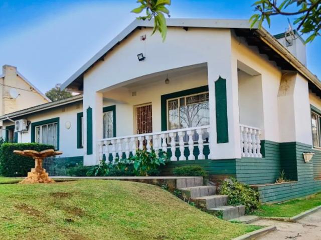 Northern Pak House + 2 Flats To Let