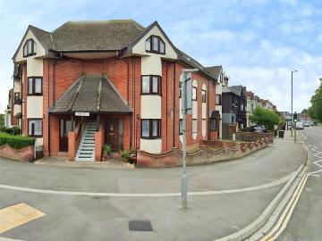 Northern Parade, Portsmouth PO2 2 bed flat to rent £1,125 pcm £260 pw