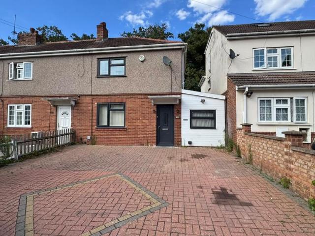 Northern Road, Slough, SL2 1LU 3 bed house to rent £1,950 pcm £450 pw