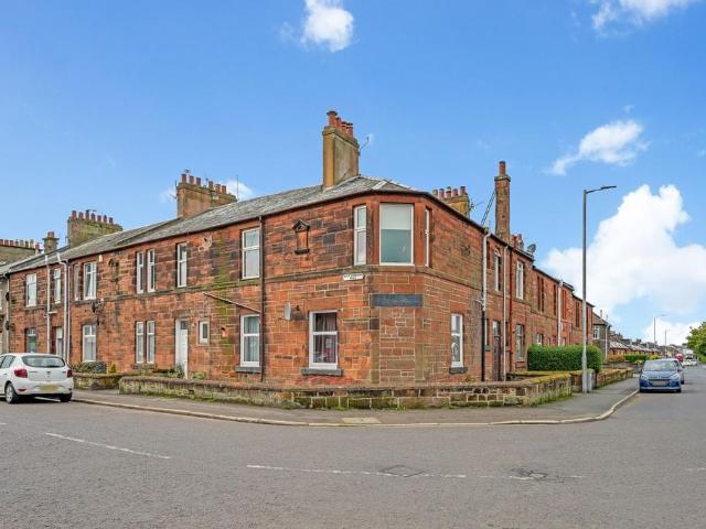 Northfield Avenue, Ayr, KA8 1 bed flat to rent £595 pcm £137 pw