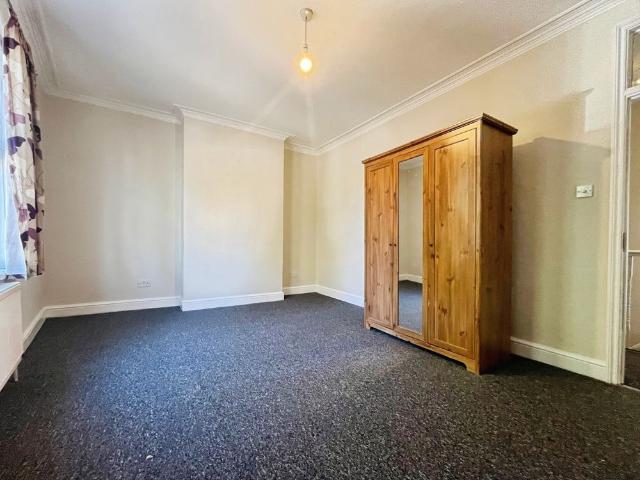 Northfield Avenue, Ealing, W13 9RR