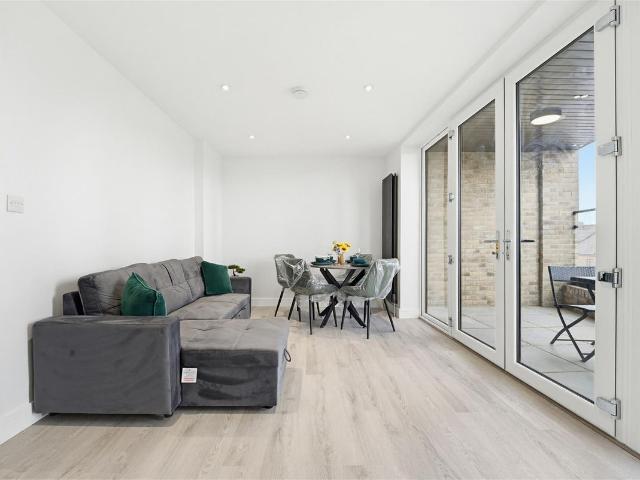 Northfield Avenue, London W13, 2 bed flat to rent, £2,600 pcm | PrimeLocation
