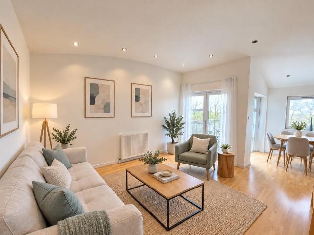 Northfield Heights, Northfield. 2 bed flat to rent £1,550 pcm £358 pw